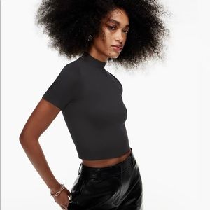 Babaton Gonzalo Contour small T shirt in black